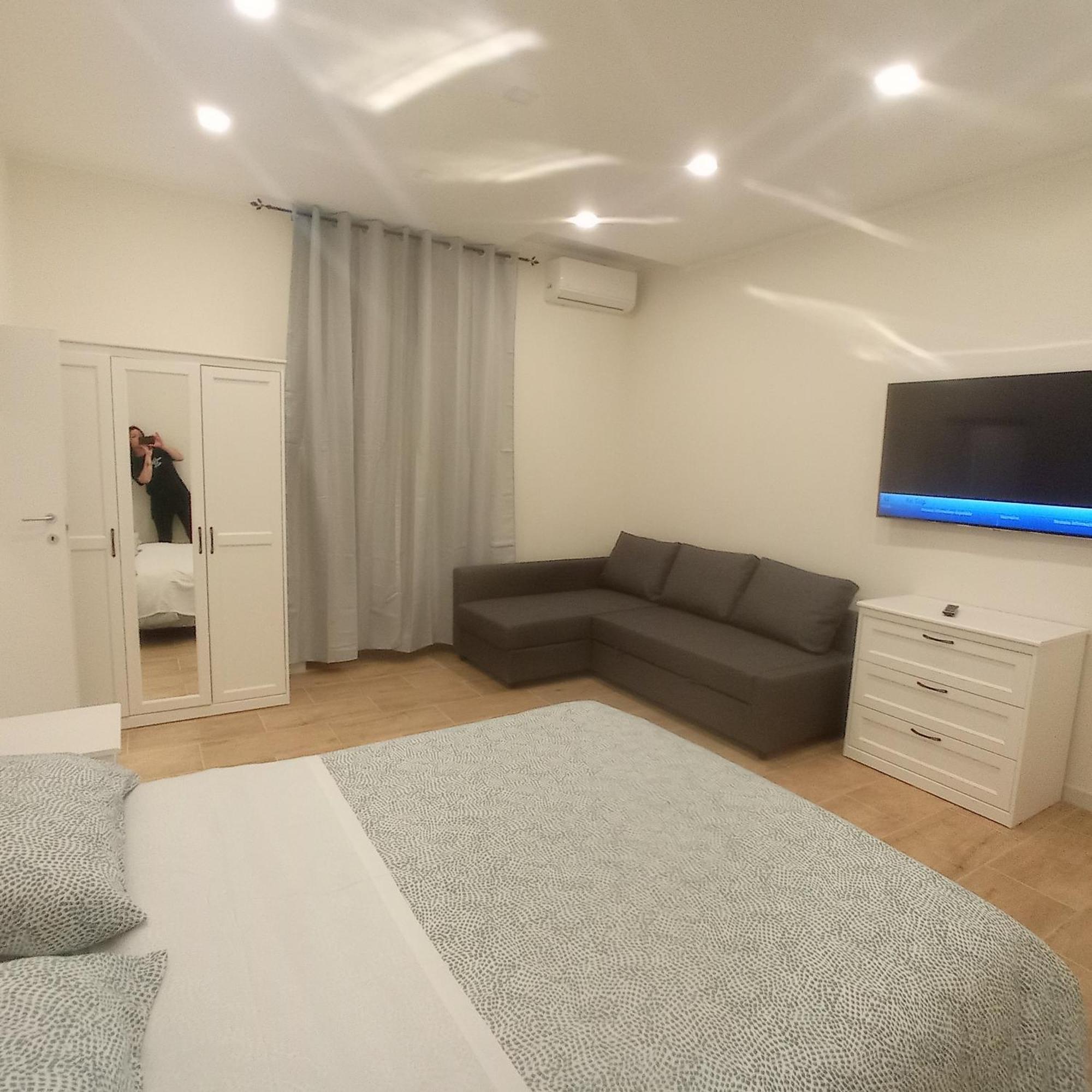 Duomo Apartament'S نابولي الغرفة الصورة